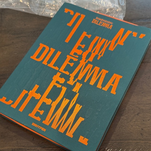ENHYPEN Dimension: Dilemma Album Kpop Set Photobook Stickers CD Lyric Book - Picture 4 of 10
